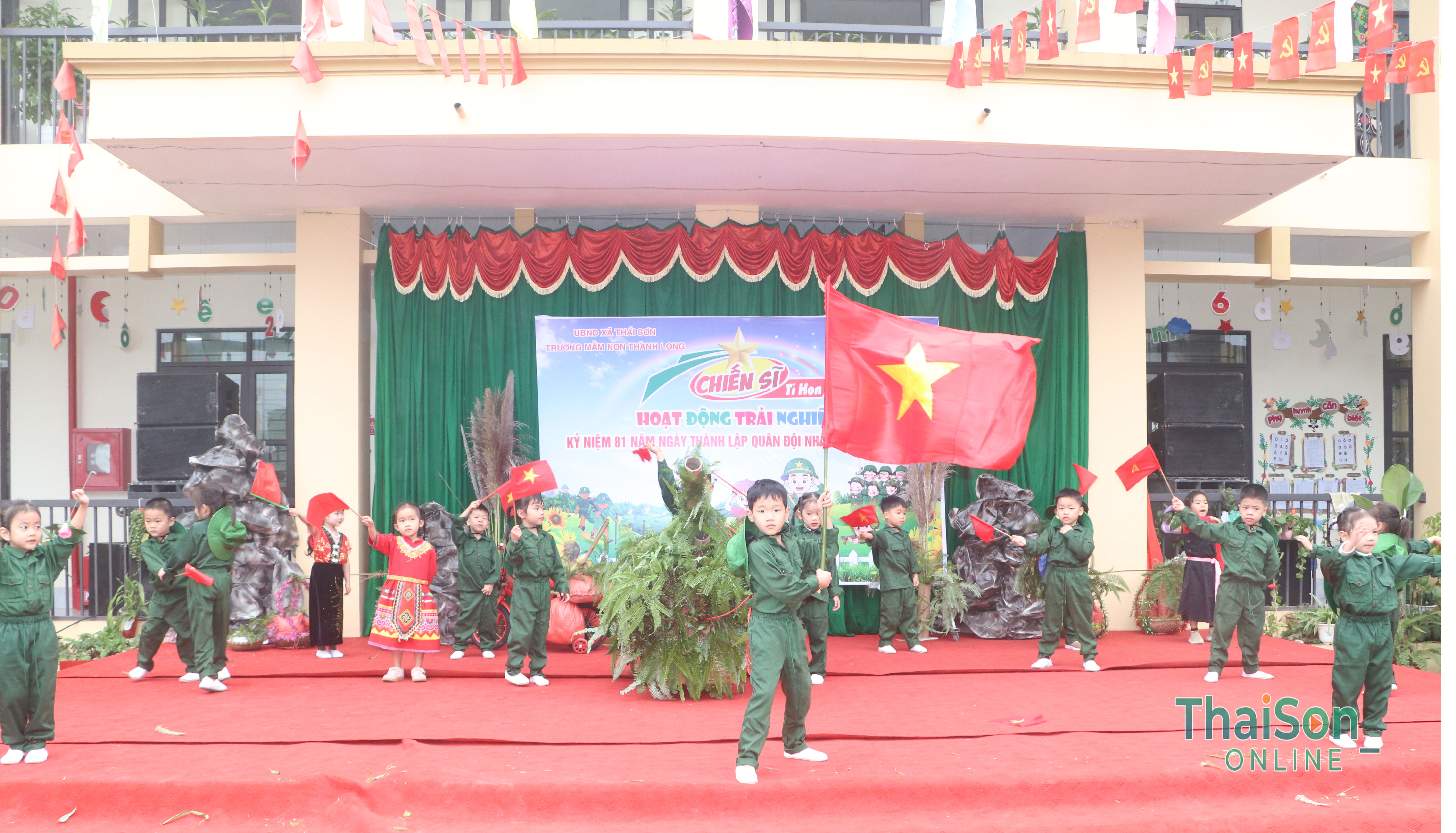 Trường Mầm Non Thành Long Tổ Chức Hoạt Động Trải Nghiệm “Chiến Sĩ Tí Hon” 