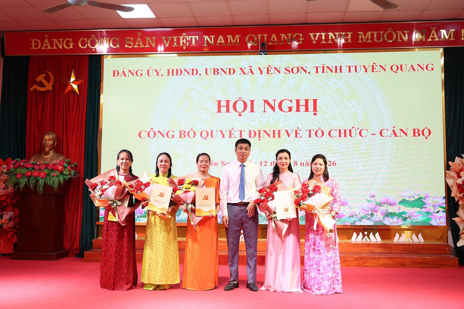 tk-nam-hoc10.jpg