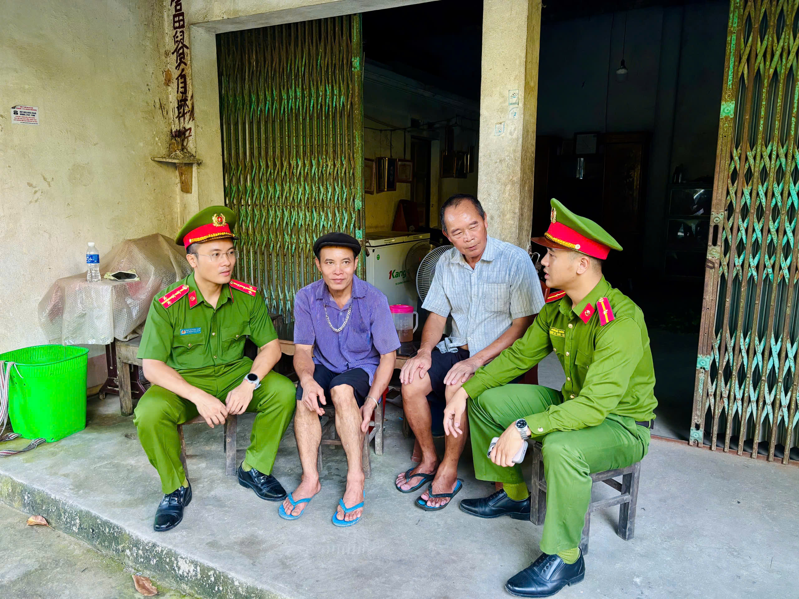 NHỮNG BƯỚC CHÂN TRÊN HÀNH TRÌNH ĐƯA CHUYỂN ĐỔI SỐ VỀ ĐẾN THÔN BẢN