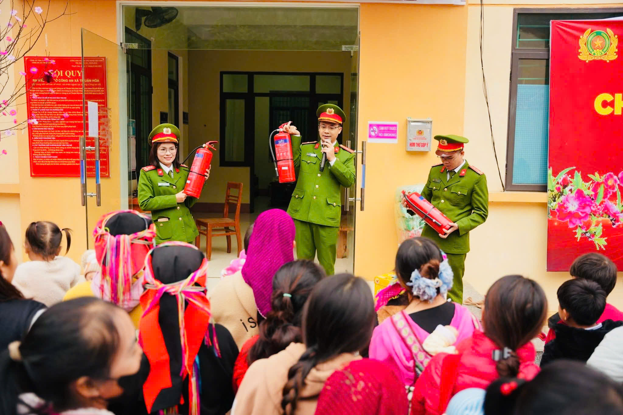 gian h&agrave;ng 6.jpg