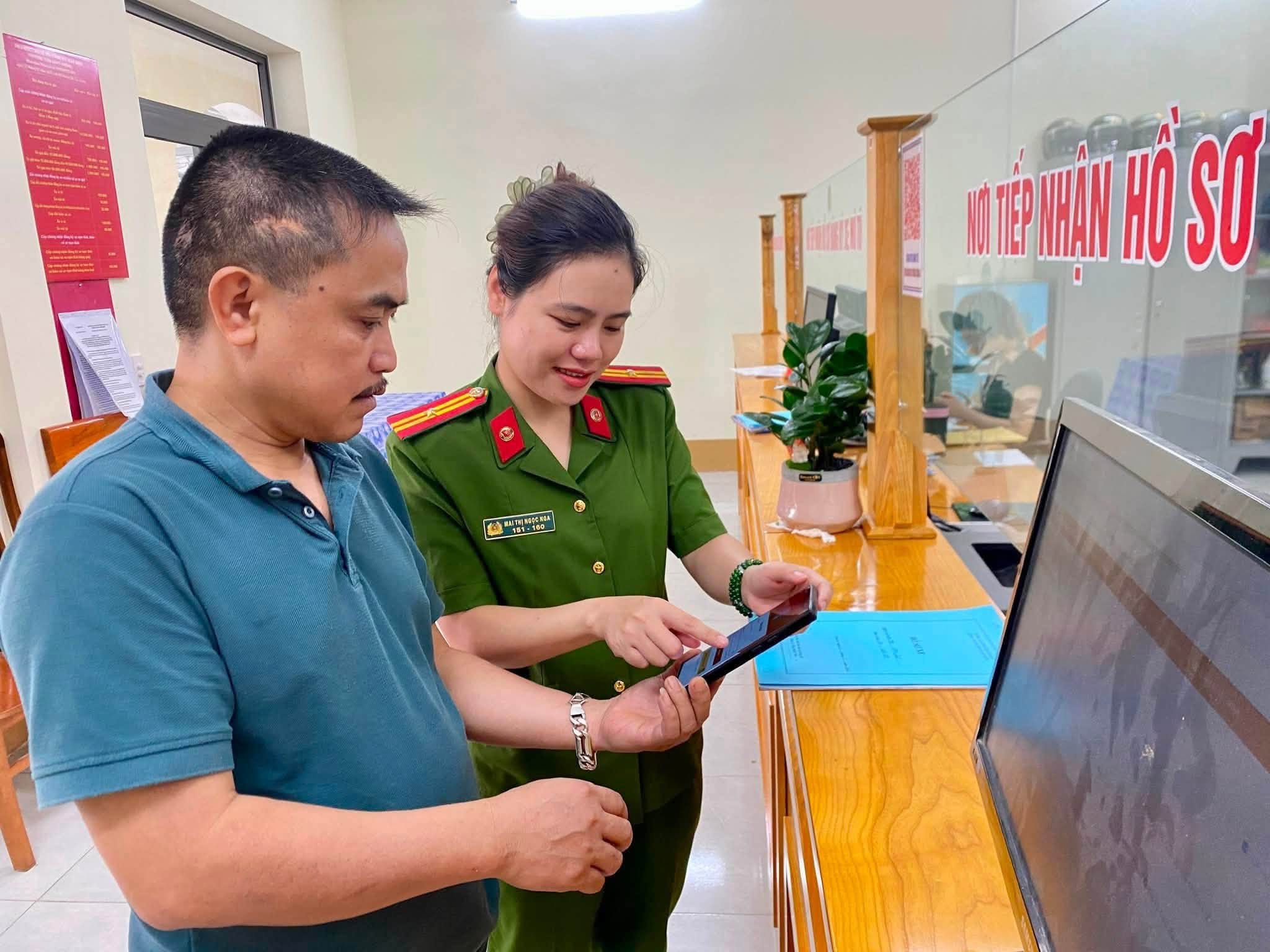 ĐẨY MẠNH TUYÊN TRUYỀN, HƯỚNG DẪN NGƯỜI DÂN CÀI ĐẶT ỨNG DỤNG VNETRAFFIC