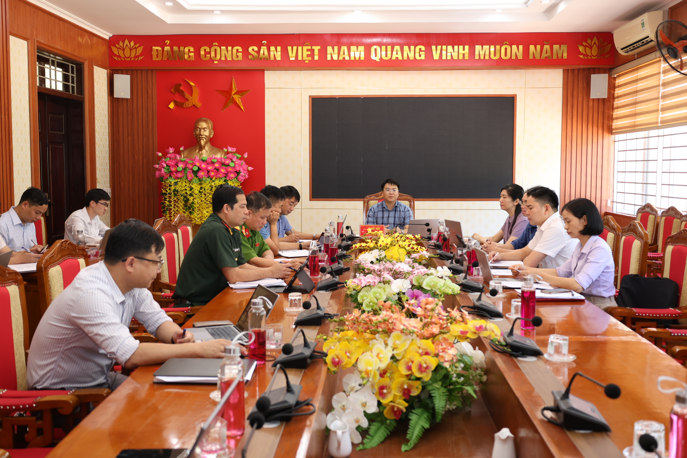 Lâm Bình họp Thường trực, Ban Thường vụ Đảng ủy xã