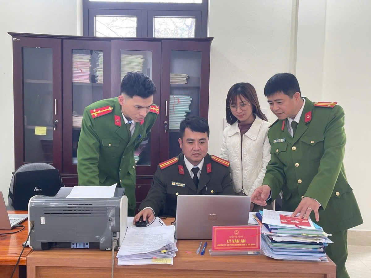 CÔNG AN XÃ BẮC QUANG CHỦ ĐỘNG THAM MƯU TRIỂN KHAI CÀI ĐẶT PHẦN MỀM PHÒNG, CHỐNG MÃ ĐỘC TRÊN HỆ THỐNG MÁY TÍNH UBND XÃ QUẢN LÝ