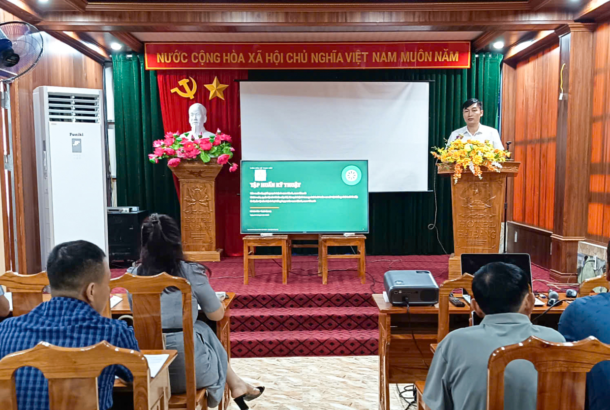 Tập huấn kỹ thuật sản xuất giống cam Sành, cam Chanh sạch bệnh
