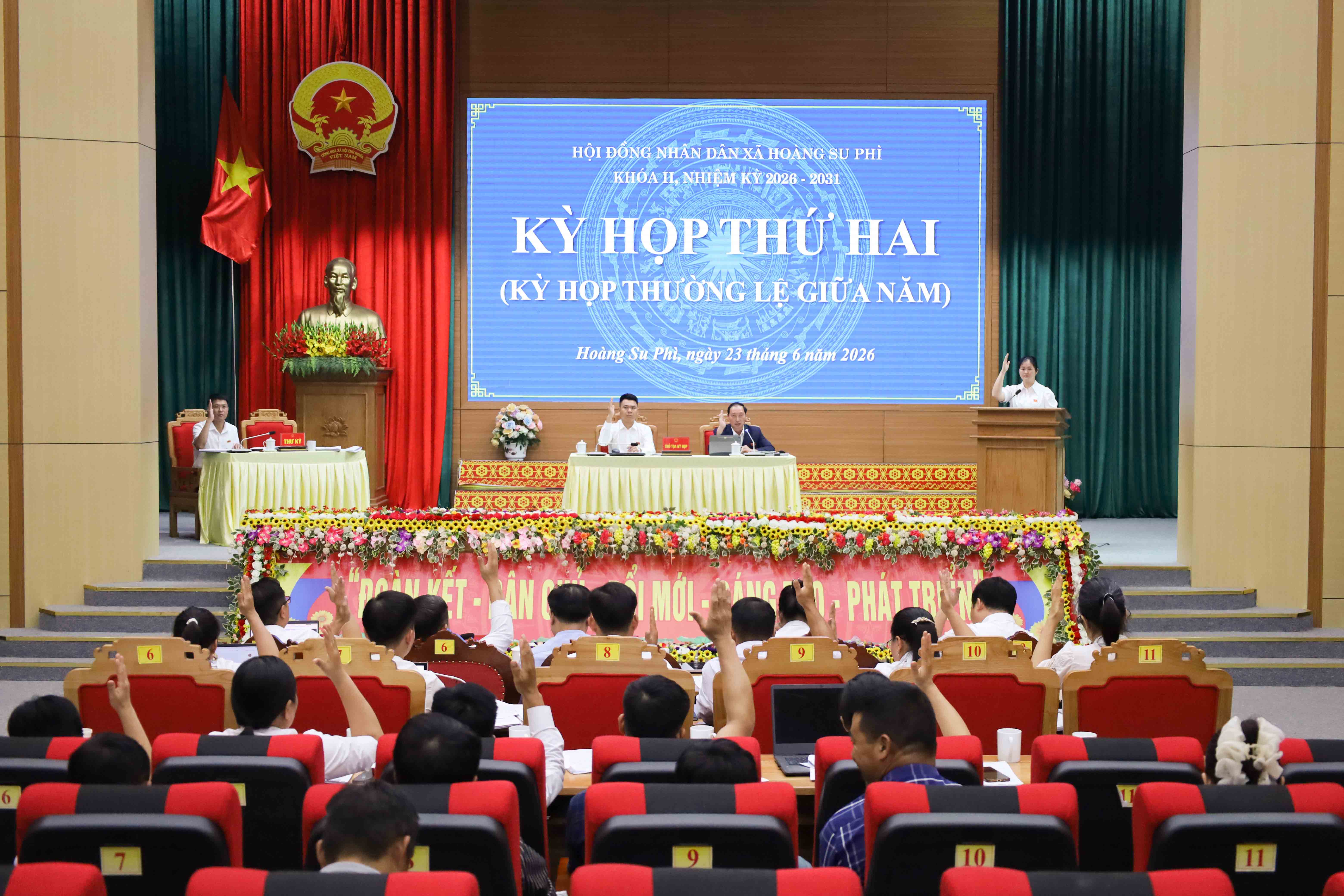 Hoàng Su Phì tổ chức Kỳ họp thứ hai HĐND xã khoá II, nhiệm kỳ 2026 – 2031