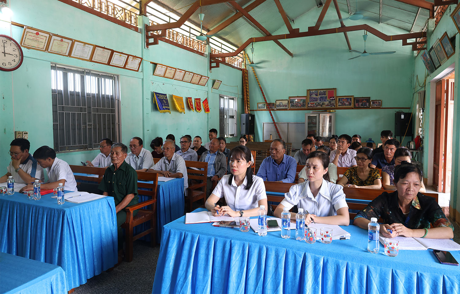 bi-thu-du-shcb2.jpg