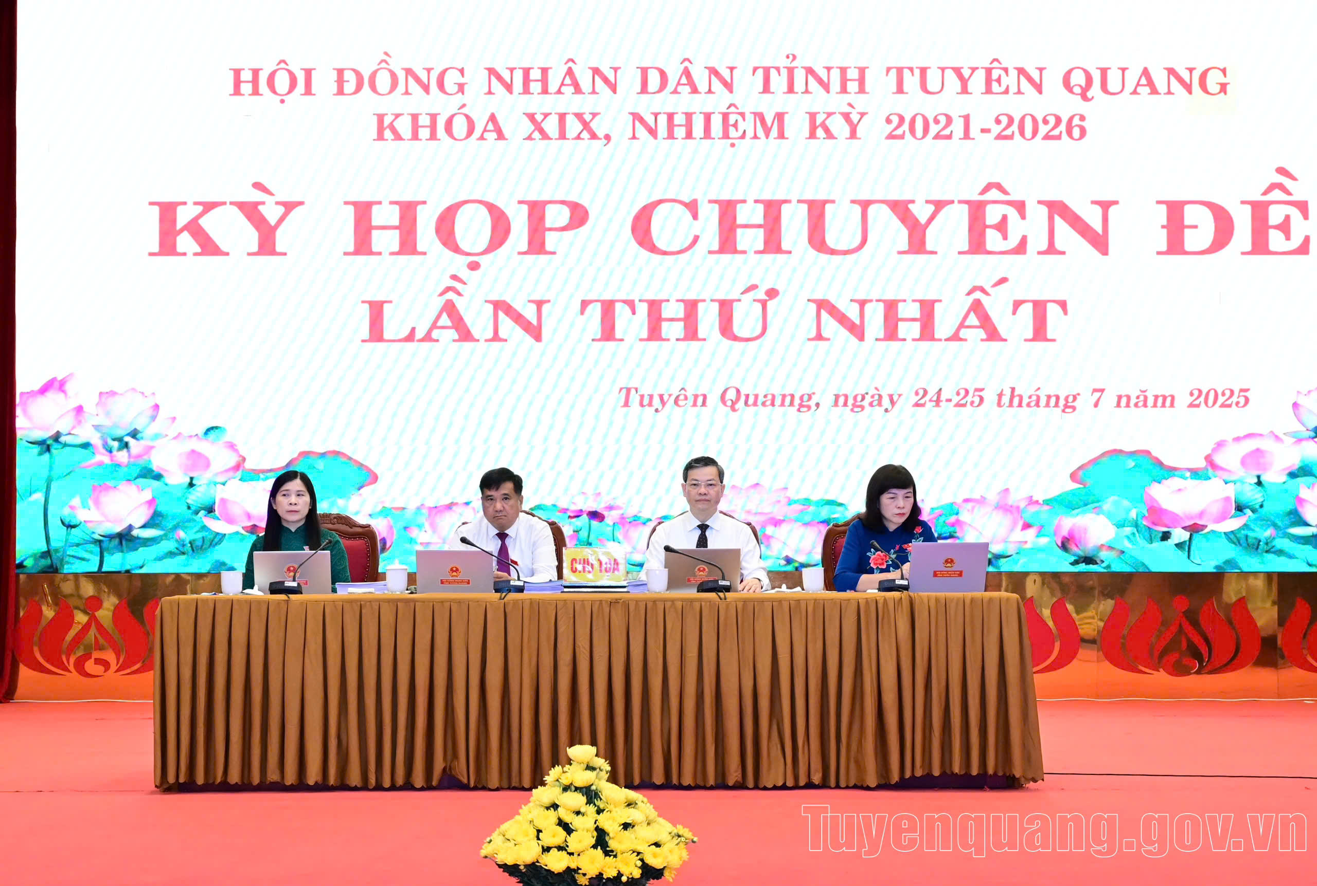 Kỳ họp chuyên đề thứ Nhất, HĐND tỉnh khoá XIX thông qua nhiều nội dung quan trọng