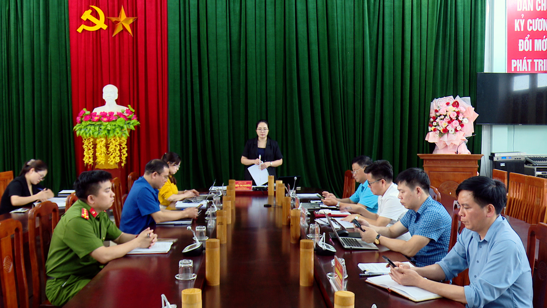 Họp Thành viên UBND xã kỳ tháng 5