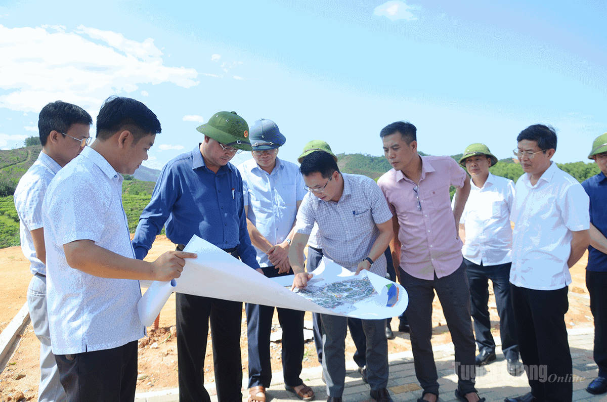 Phó Chủ tịch Thường trực UBND tỉnh Nguyễn Mạnh Tuấn kiểm tra tiến độ các dự án trọng điểm tại phường Mỹ Lâm