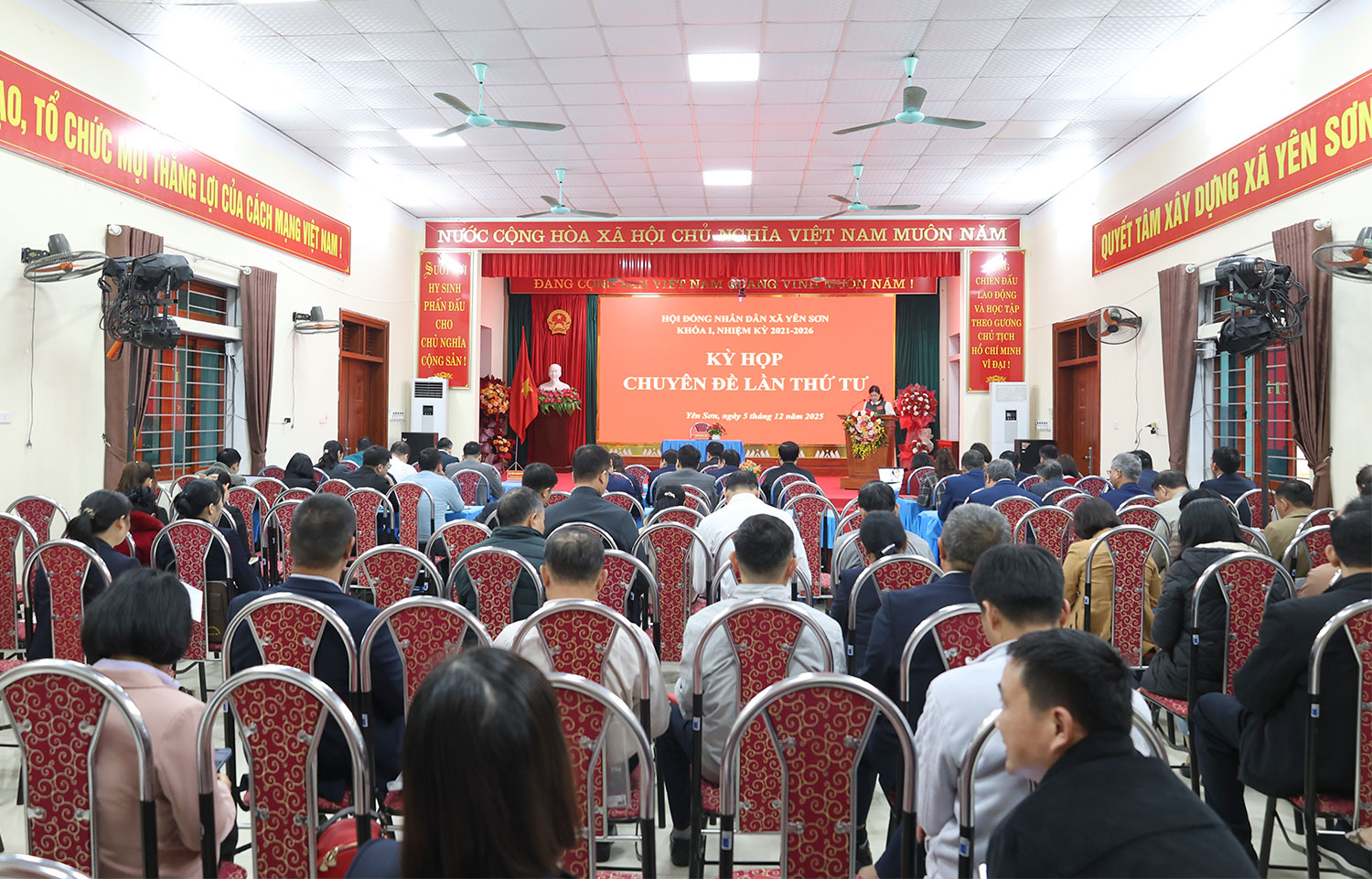 Kỳ họp chuyên đề lần thứ tư HĐND xã Yên Sơn khoá I, nhiệm kỳ 2025 - 2030 