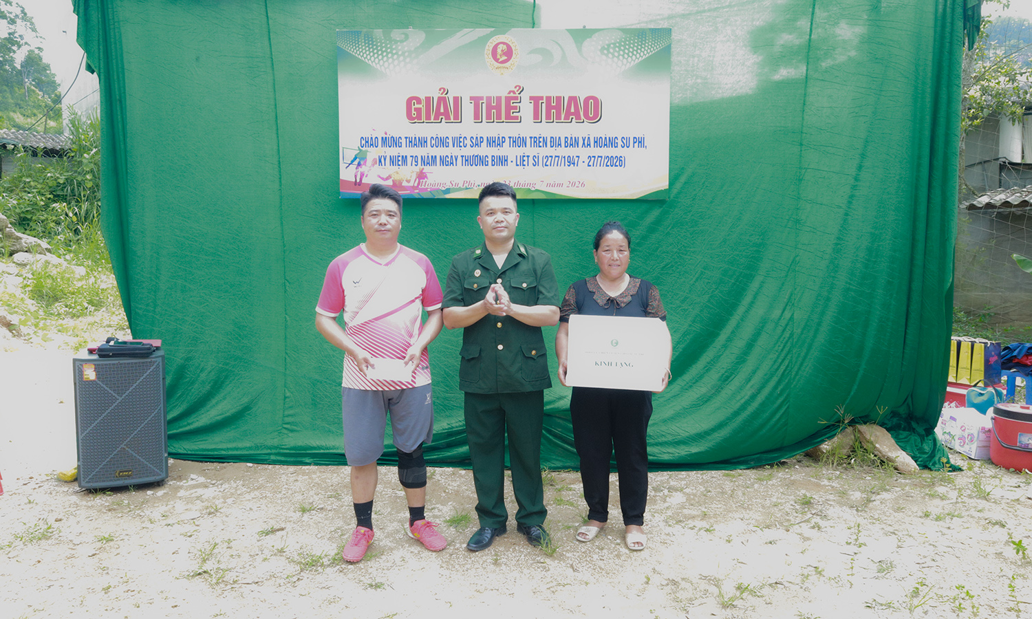Sôi nổi giải bóng chuyền da giao lưu chào mừng thành công việc sáp nhập thôn và kỷ niệm 79 năm ngày Thương binh - Liệt sĩ (27/7/1947 - 27/7/2026)