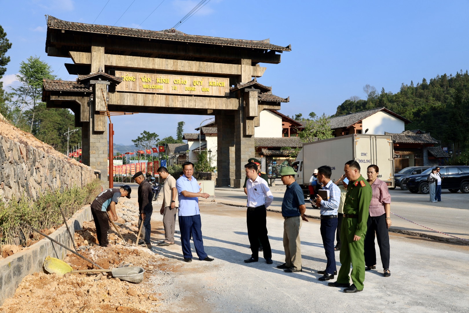 Lãnh đạo xã Đồng Văn kiểm tra công tác chuẩn bị Tháng cao điểm du lịch gắn với Lễ hội Hoa Tam giác mạch năm 2026