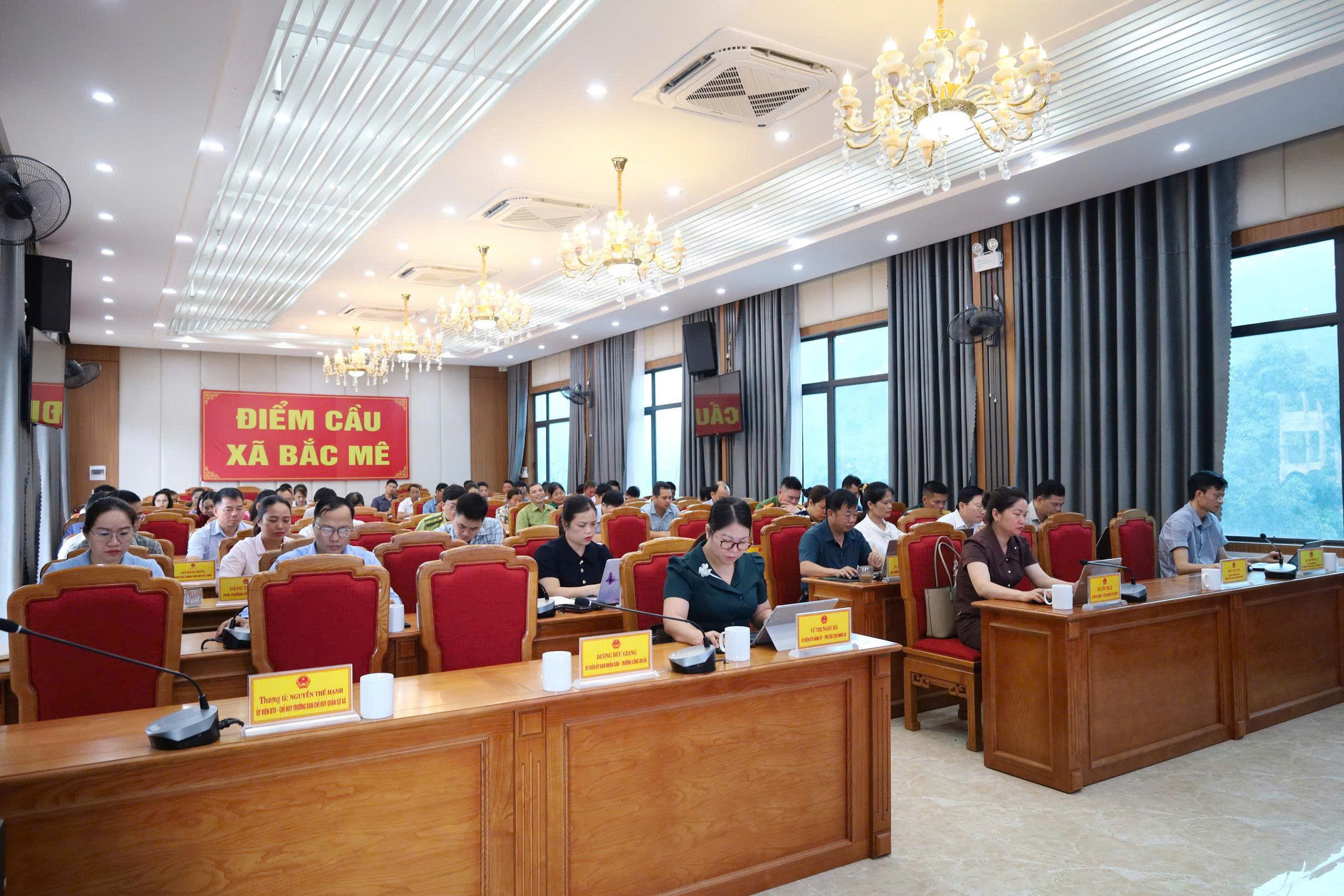 Phiên họp UBND xã tháng 6 năm 2026