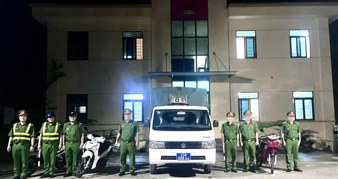 TĂNG CƯỜNG TUẦN TRA ĐẢM BẢO TRẬT TỰ AN TOÀN GIAO THÔNG, TRẬT TỰ CÔNG CỘNG TRÊN ĐỊA BÀN XÃ MINH TÂN