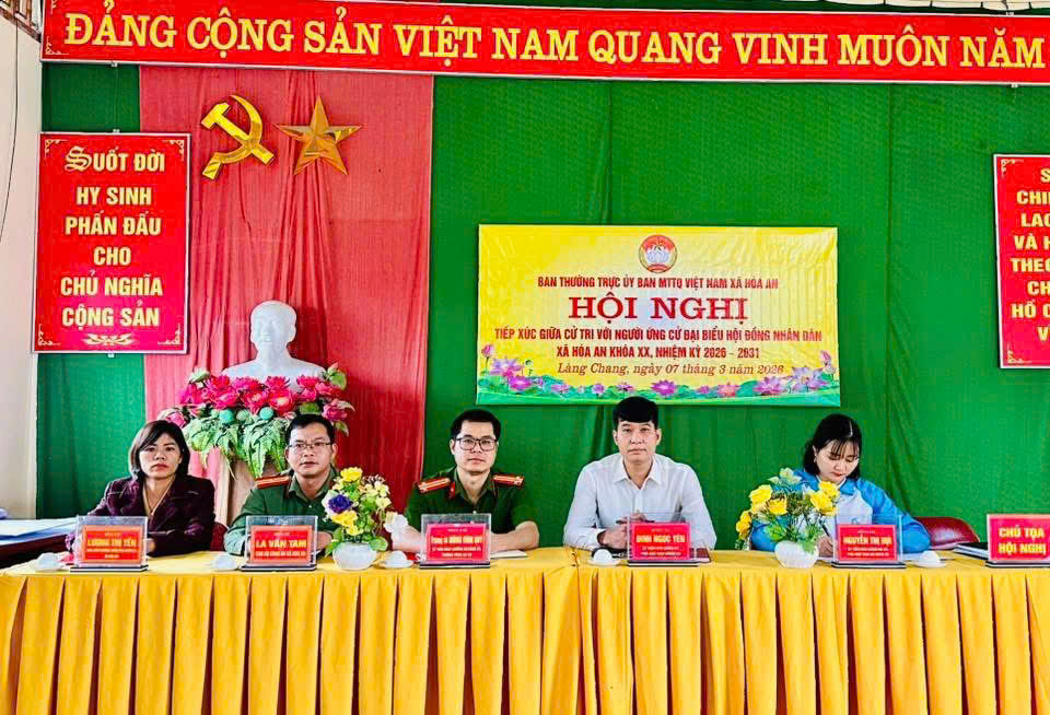 ĐƠN VỊ BẦU CỬ SỐ 5 TIẾP XÚC CỬ TRI, VẬN ĐỘNG BẦU CỬ TẠI THÔN LÀNG CHANG, XÃ HÒA AN