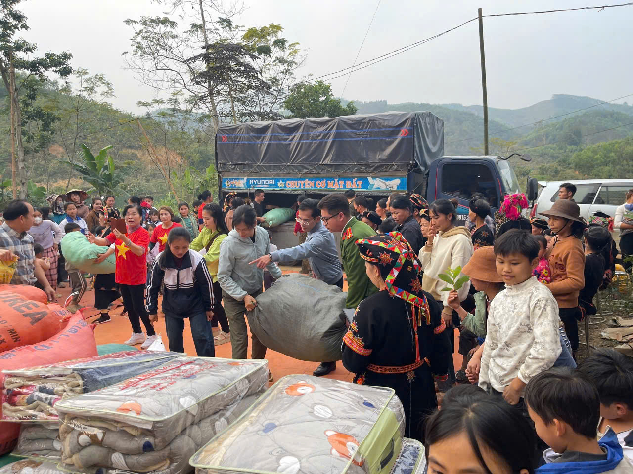 CÔNG AN XÃ HÙNG ĐỨC CHỦ ĐỘNG PHỐI HỢP THỰC HIỆN HOẠT ĐỘNG THIỆN NGUYỆN TRÊN ĐỊA BÀN