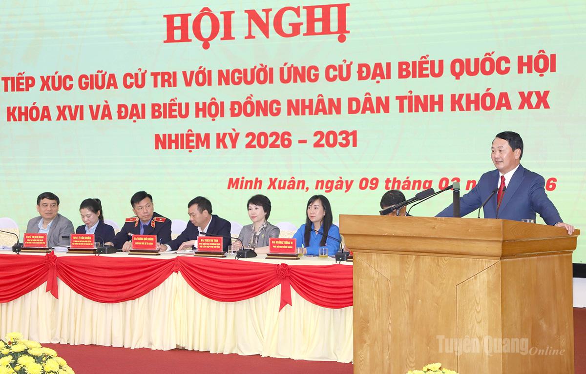 Các đại biểu ứng cử đại biểu Quốc hội khóa XVI và đại biểu HĐND tỉnh khóa XX tiếp xúc cử tri