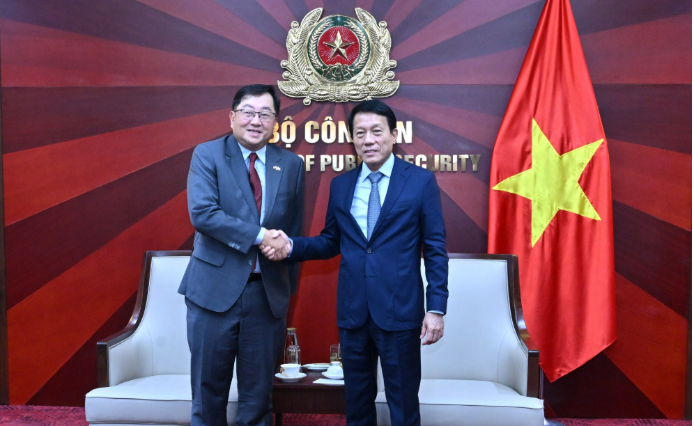 BỘ TRƯỞNG LƯƠNG TAM QUANG TIẾP ĐẠI SỨ MALAYSIA ĐẾN CHÀO XÃ GIAO NHÂN DỊP KẾT THÚC NHIỆM KỲ CÔNG TÁC TẠI VIỆT NAM