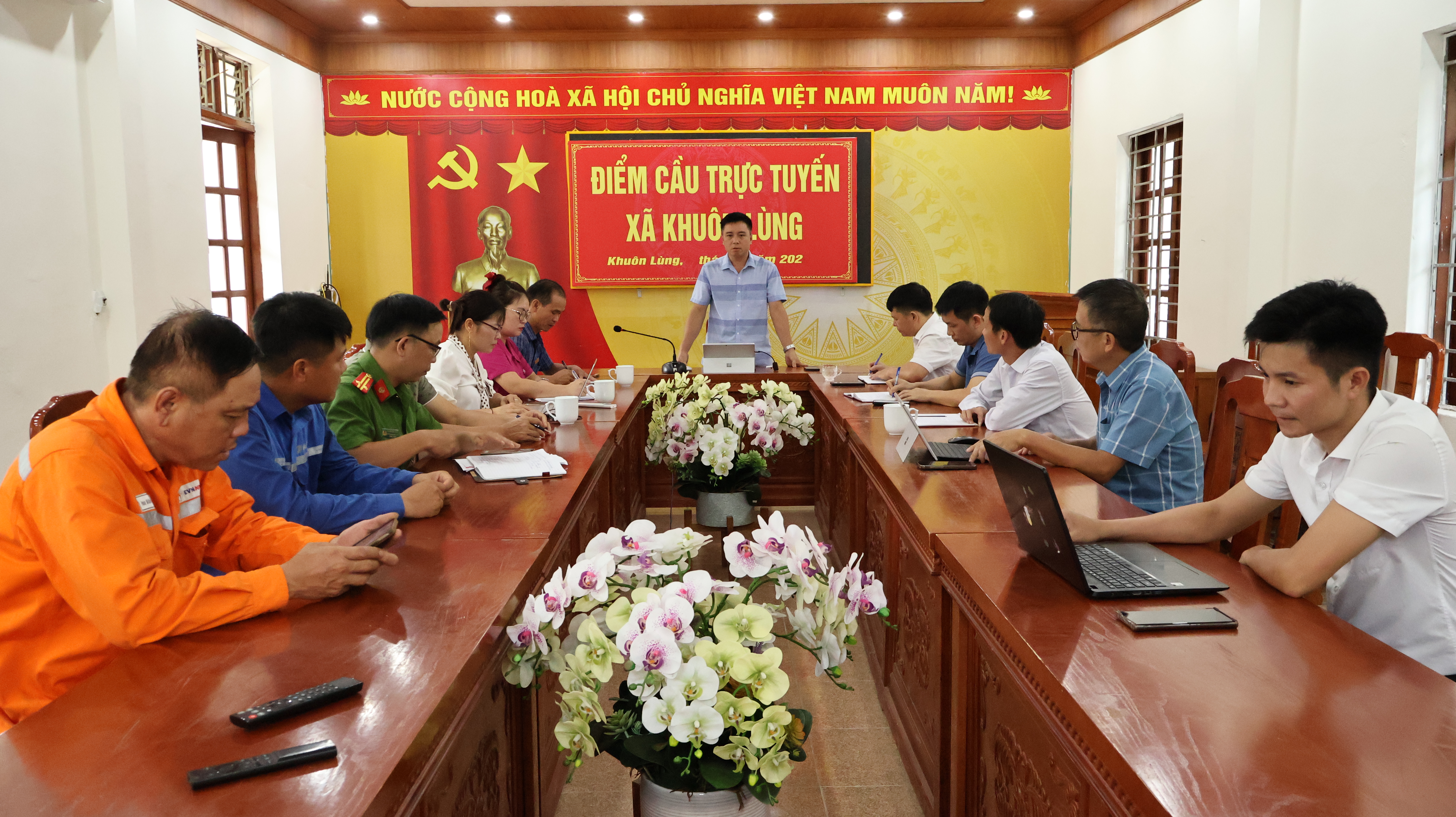 XÃ KHUÔN LÙNG HỌP BAN CHỈ ĐẠO KỲ THI TỐT NGHIỆP THPT NĂM 2026