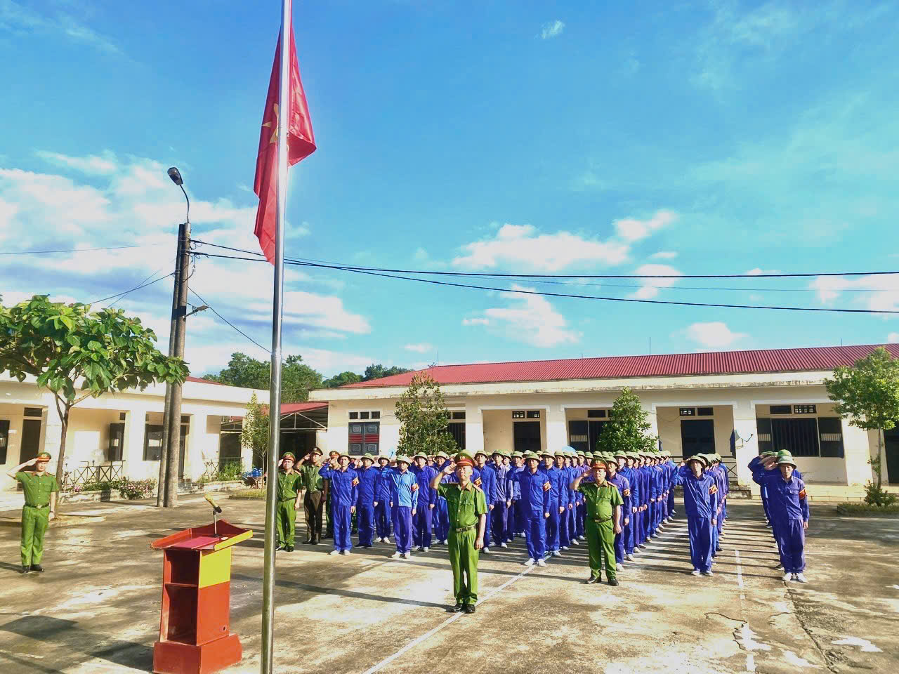 Giữ vững kỷ luật, mở lối hoàn lương