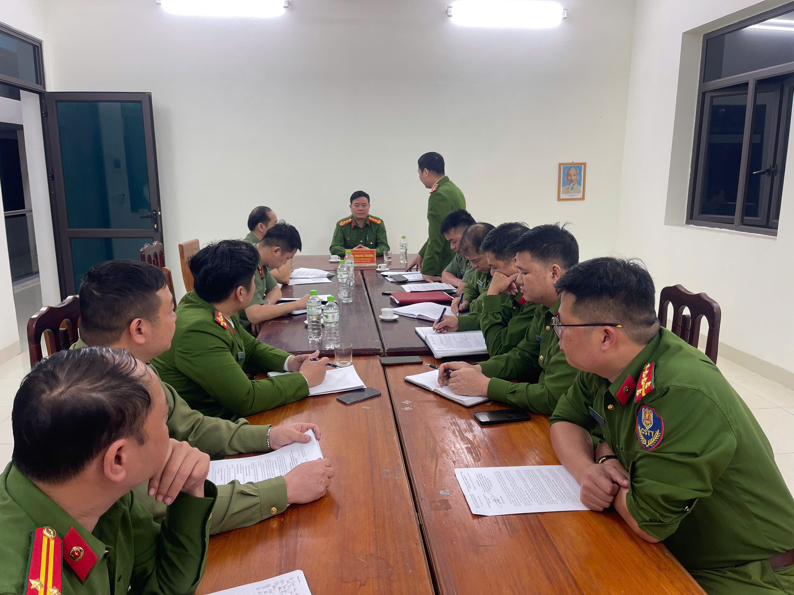 CÔNG AN TỈNH TUYÊN QUANG KIỂM TRA CÔNG TÁC ĐẢM BẢO ANTT BẦU CỬ TẠI XÃ THƯỢNG LÂM