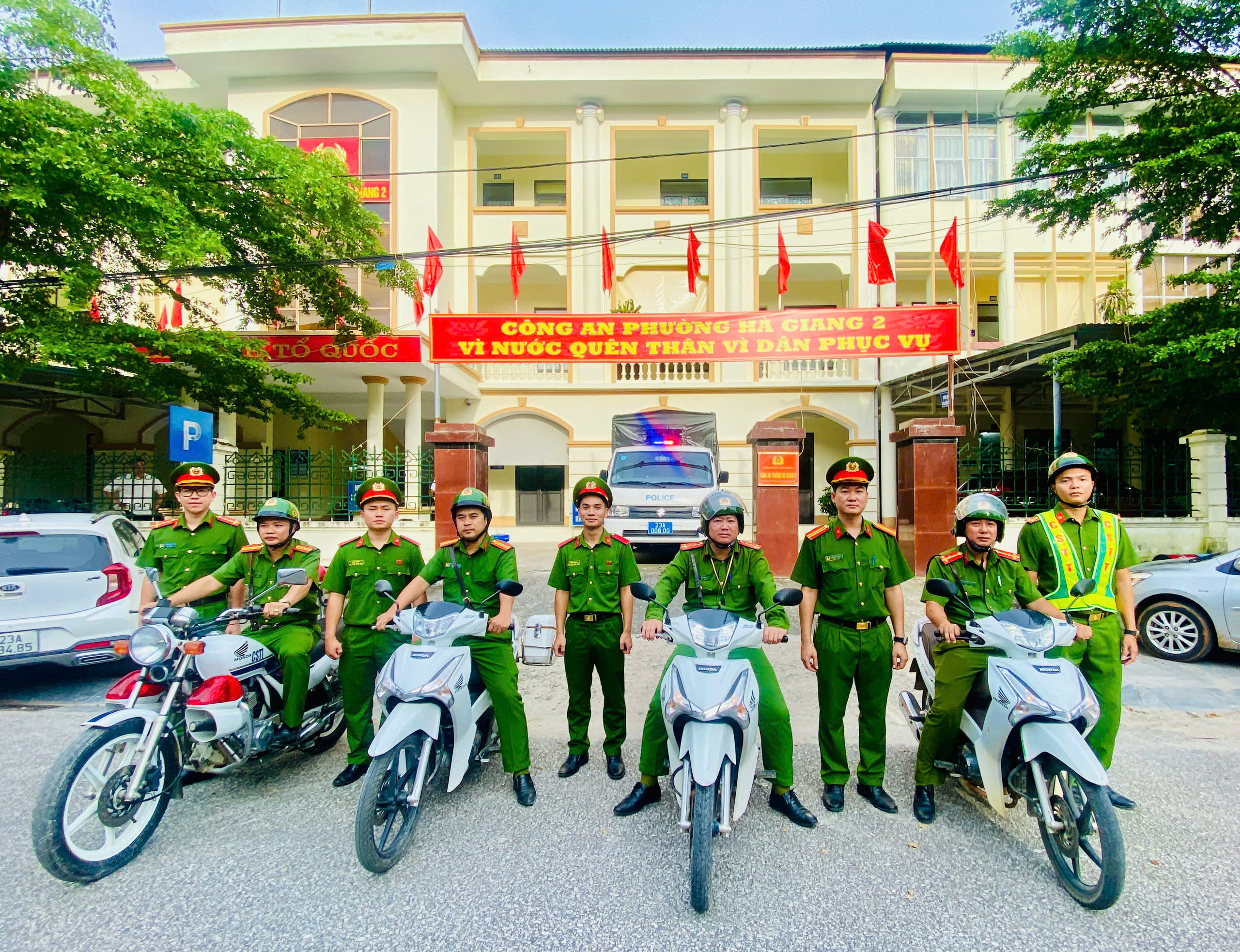 CÔNG AN PHƯỜNG HÀ GIANG 2 RA QUÂN CAO ĐIỂM, BẢO ĐẢM AN NINH, TRẬT TỰ DỊP QUỐC KHÁNH 2/9