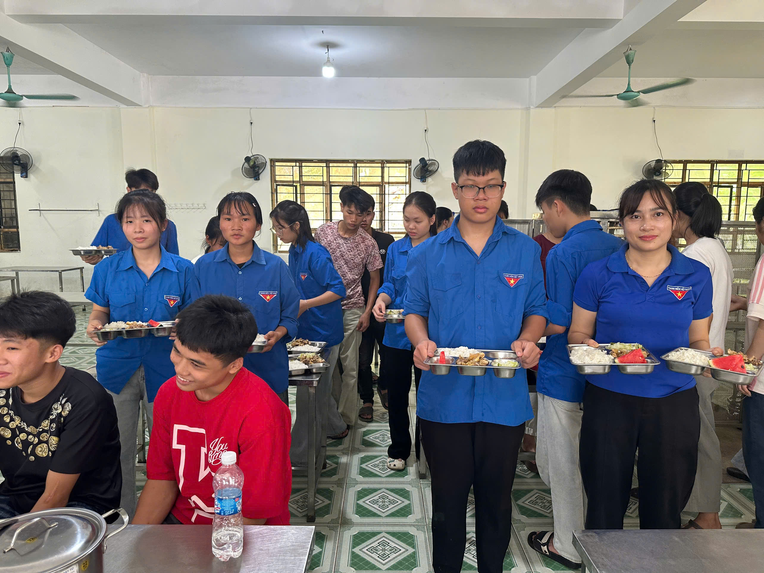 (Quang Bình) 164 suất cơm yêu thương tiếp sức thí sinh tham dự Kỳ thi tốt nghiệp THPT năm 2026