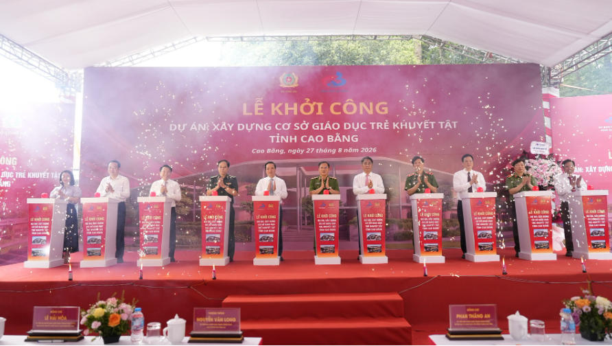 LÃNH ĐẠO BỘ CÔNG AN CÔNG TÁC TẠI TỈNH CAO BẰNG