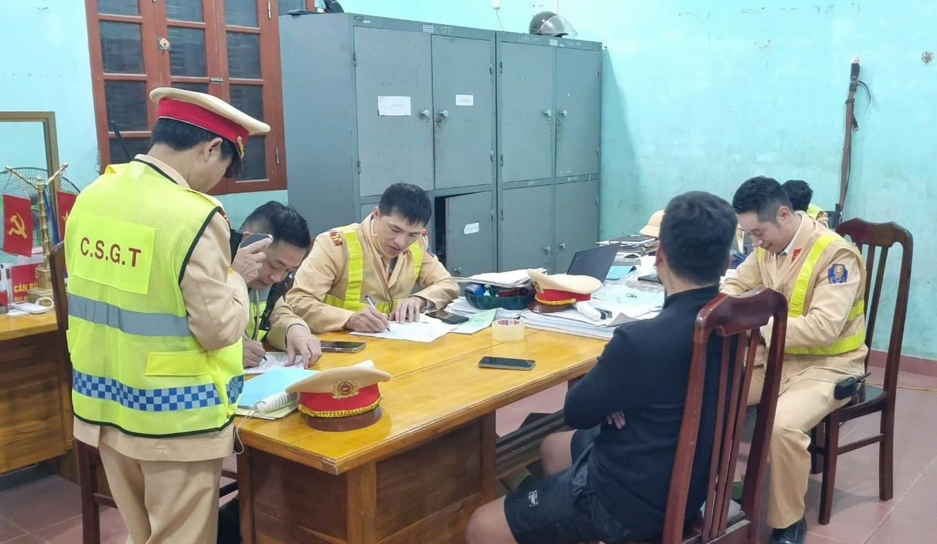 CÔNG AN XÃ THÁI SƠN ĐỒNG LOẠT RA QUÂN TUẦN TRA, KIỂM SOÁT BẢO ĐẢM ANTT