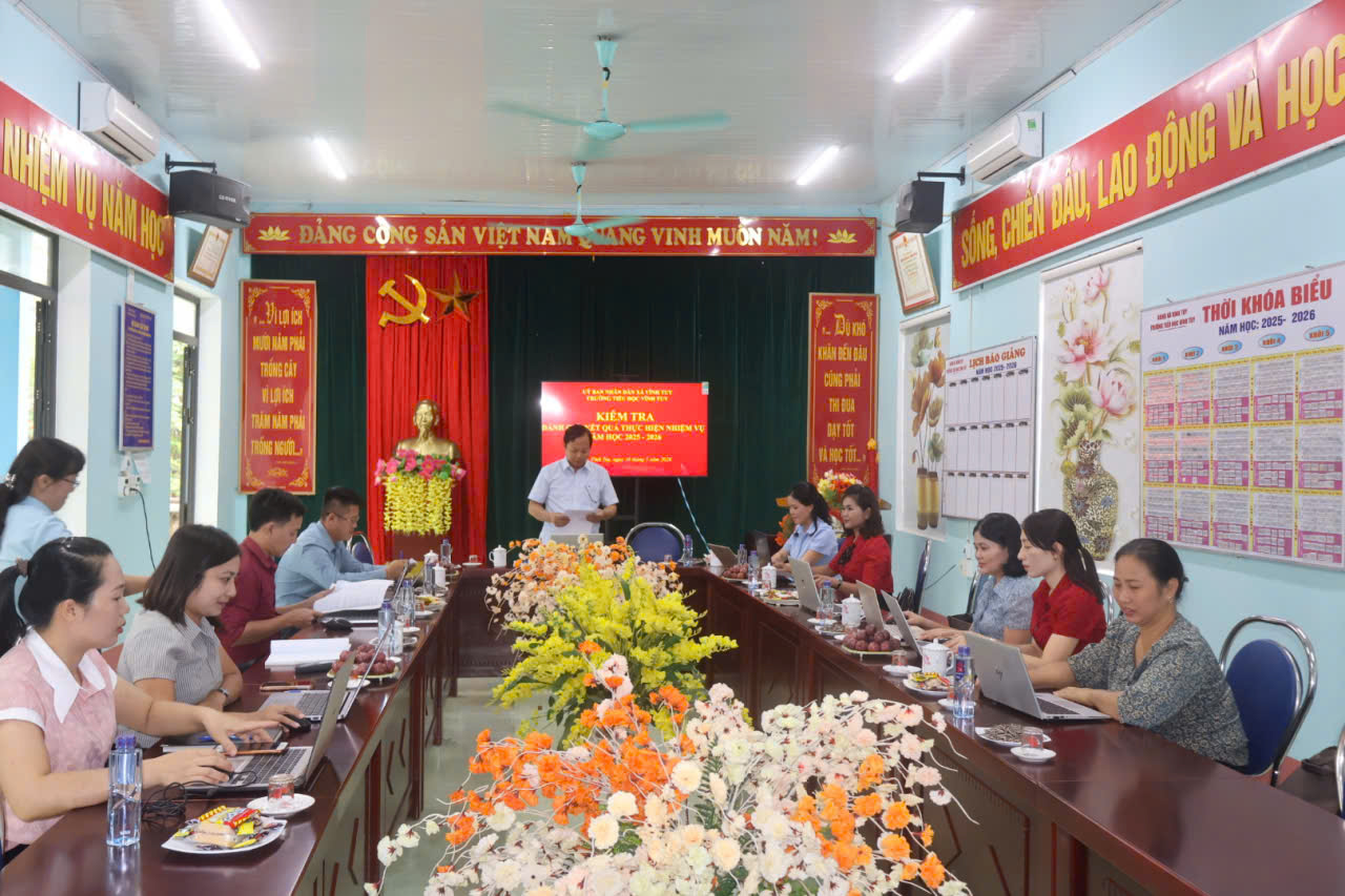 Vĩnh Tuy: Kiểm tra kết quả thực hiện nhiệm vụ năm học 2025 - 2026 tại Trường Tiểu học Vĩnh Tuy