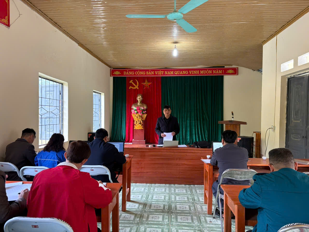 Đoàn công tác số 01 BTV Đảng ủy xã Liên Hiệp làm việc với các thôn