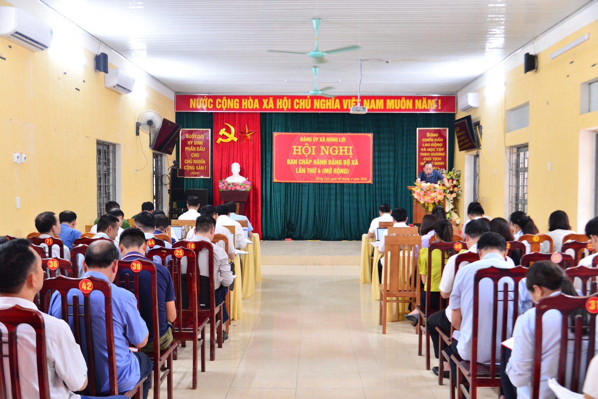 HỘI NGHỊ BAN CHẤP HÀNH ĐẢNG BỘ XÃ (MỞ RỘNG) SƠ KẾT CÔNG TÁC QUÝ I, TRIỂN KHAI NHIỆM VỤ QUÝ II NĂM 2026