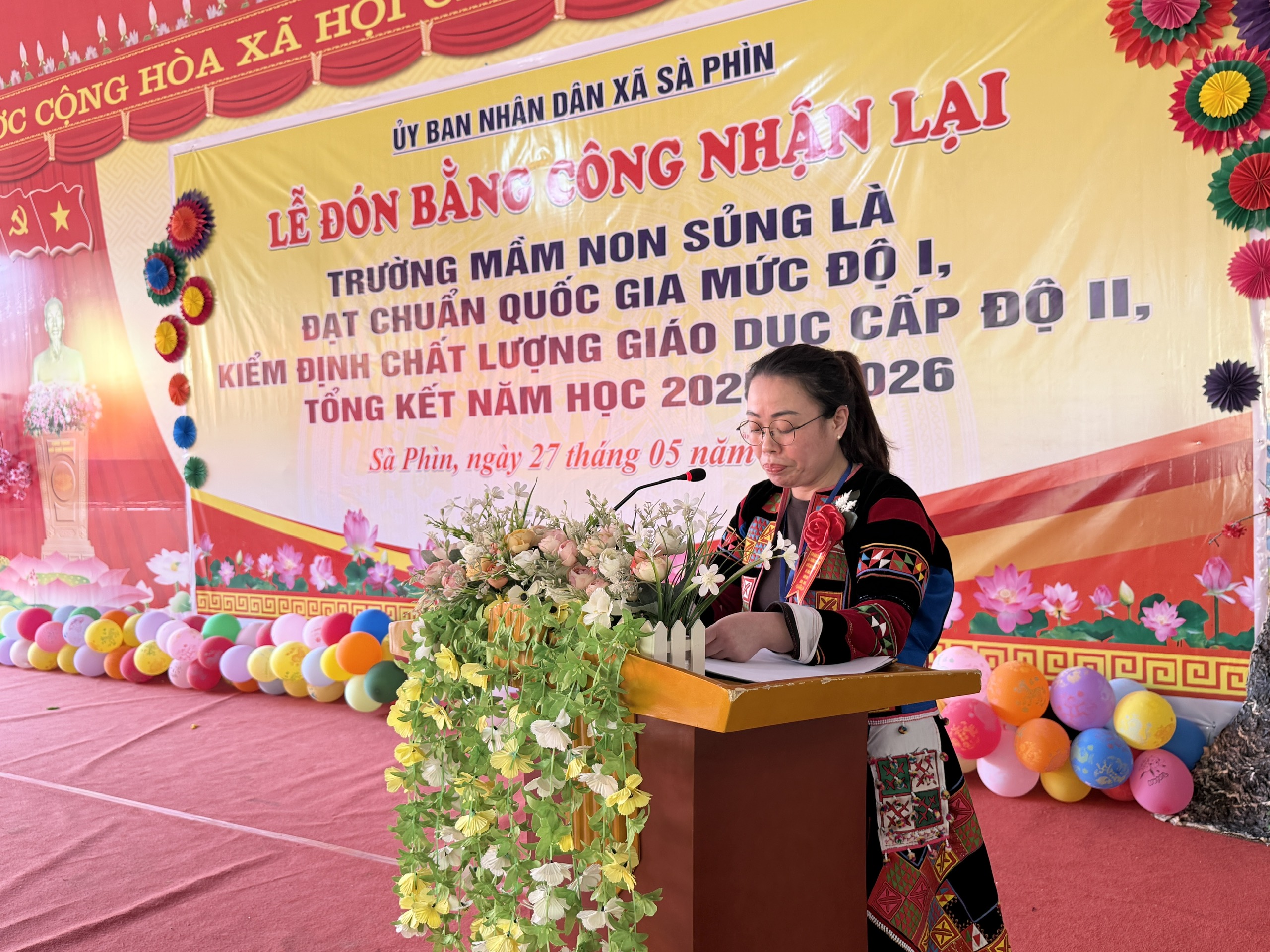 chị khắc.jpg