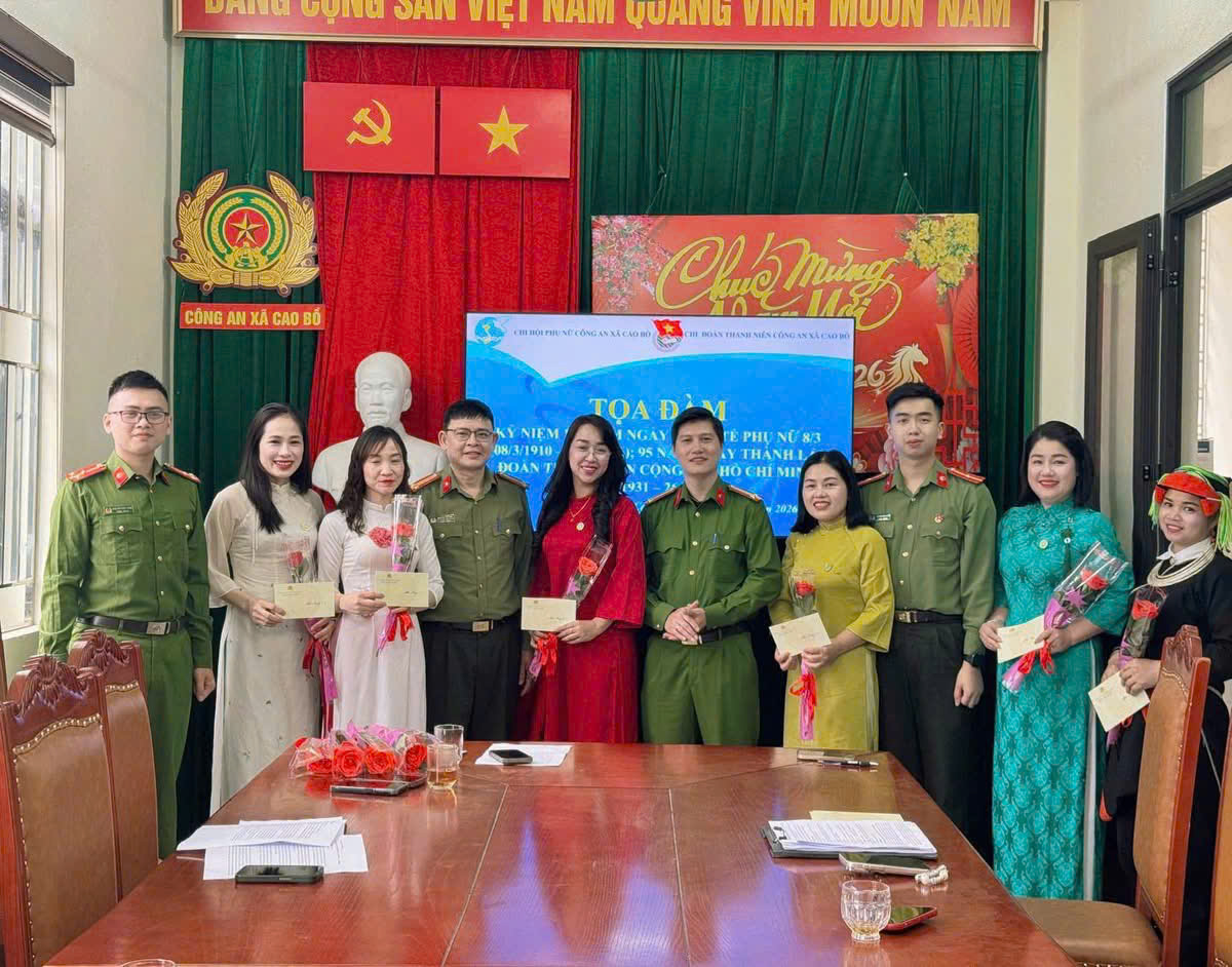 CÔNG AN XÃ CAO BỒ TỔ CHỨC TỌA ĐÀM ÔN LẠI TRUYỀN THỐNG NHÂN KỶ NIỆM NGÀY 8/3 VÀ NGÀY THÀNH LẬP ĐOÀN TNCS HỒ CHÍ MINH