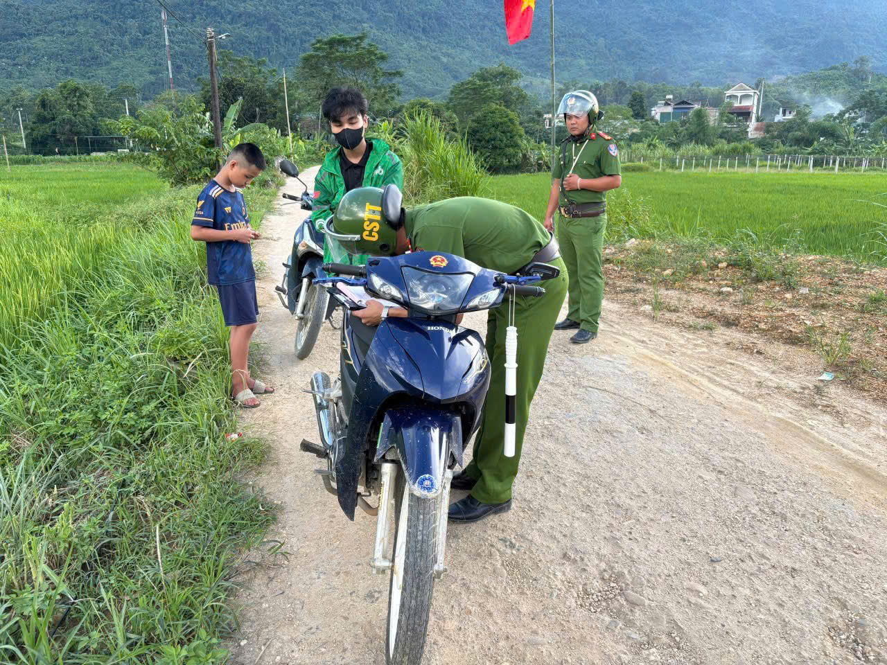 NÂNG CAO TRÁCH NHIỆM CỦA GIA ĐÌNH TRONG QUẢN LÝ CON EM DỊP HÈ