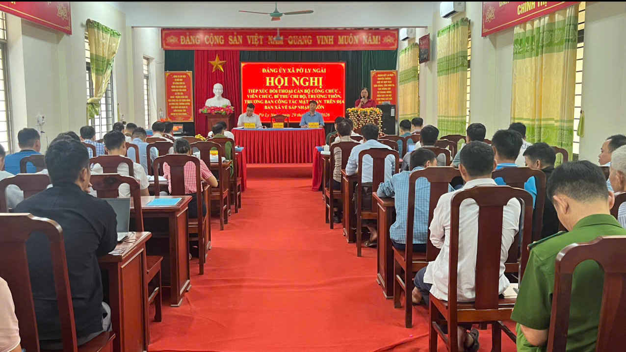 Hội nghị tiếp xúc đối thoại về sát nhập thôn trên địa bàn xã Pờ Ly Ngài
