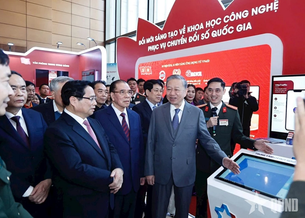 Không thể xuyên tạc việc đổi mới phương thức lãnh đạo của Đảng trong bối cảnh chuyển đổi số