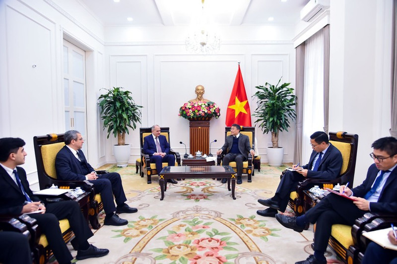 New Azerbaijan Party official lauds Vietnamese Foreign Ministry's role in bilateral ties