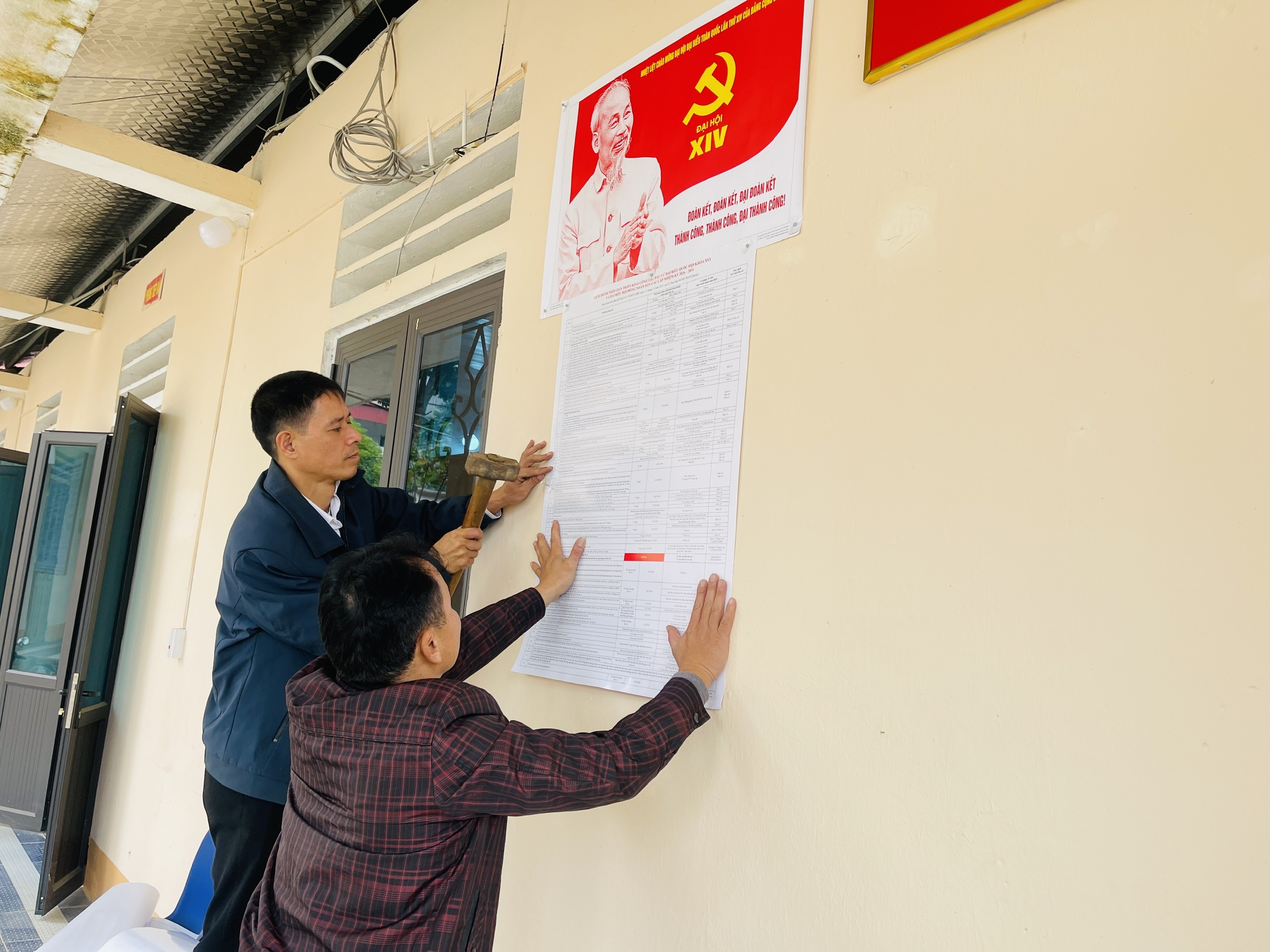 Công khai lịch trình bầu cử – đưa “ngày hội của Nhân dân” đến gần từng thôn, xóm ở xã Thuận Hòa