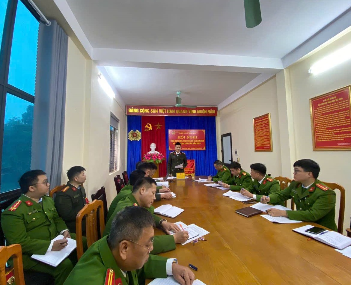 CÔNG AN XÃ MINH SƠN VINH DỰ ĐÓN NHẬN DANH HIỆU CỜ THI ĐUA BỘ CÔNG AN 