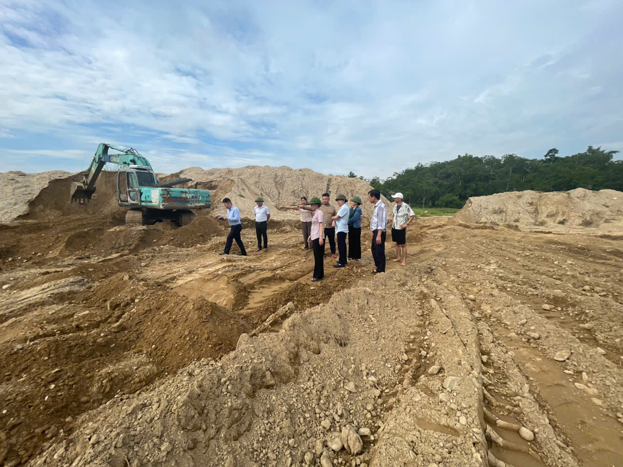 Đoàn giám sát số 269 HĐND tỉnh giám sát việc giải quyết, trả lời kiến nghị cử tri tại xã Hùng An