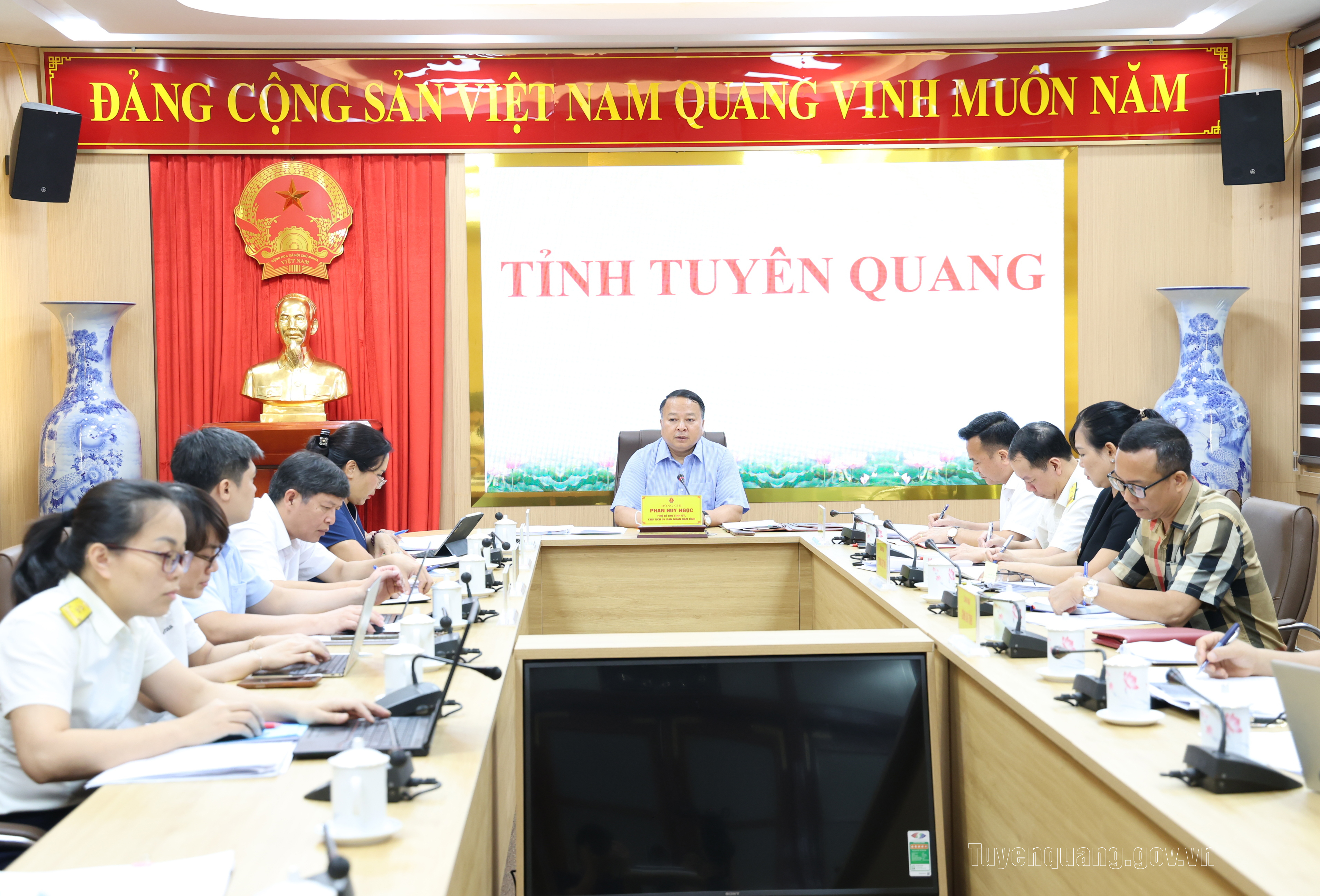 Đánh giá tình hình thực hiện dự toán thu nội địa năm 2026, xây dựng dự toán năm 2027