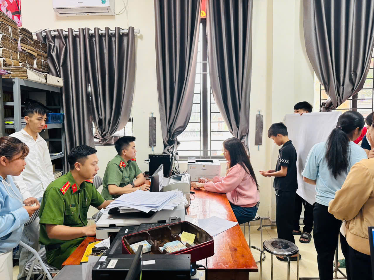 CÔNG AN XÃ HÒA AN “XUYÊN LỄ” VÌ NHÂN DÂN PHỤC VỤ 