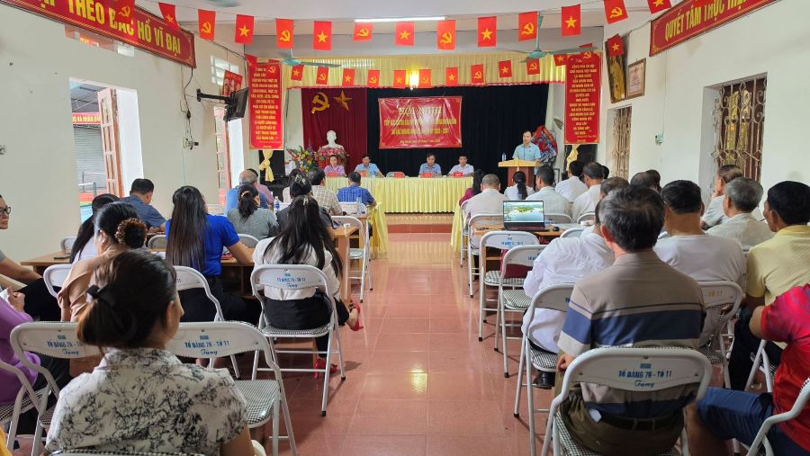 Tổ đại biểu số 3 HĐND xã Bắc Quang tiếp xúc cử tri thôn Pắc Há sau Kỳ họp thứ Hai
