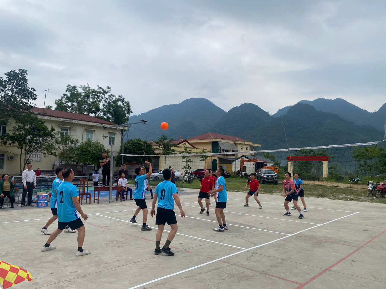 B&oacute;ng chuyền 9.jpg