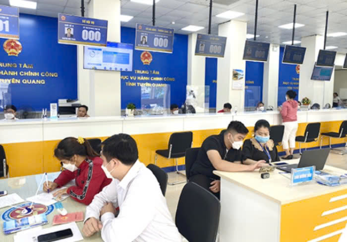 Tiếp tục cắt giảm, đơn giản hóa thủ tục hành chính
