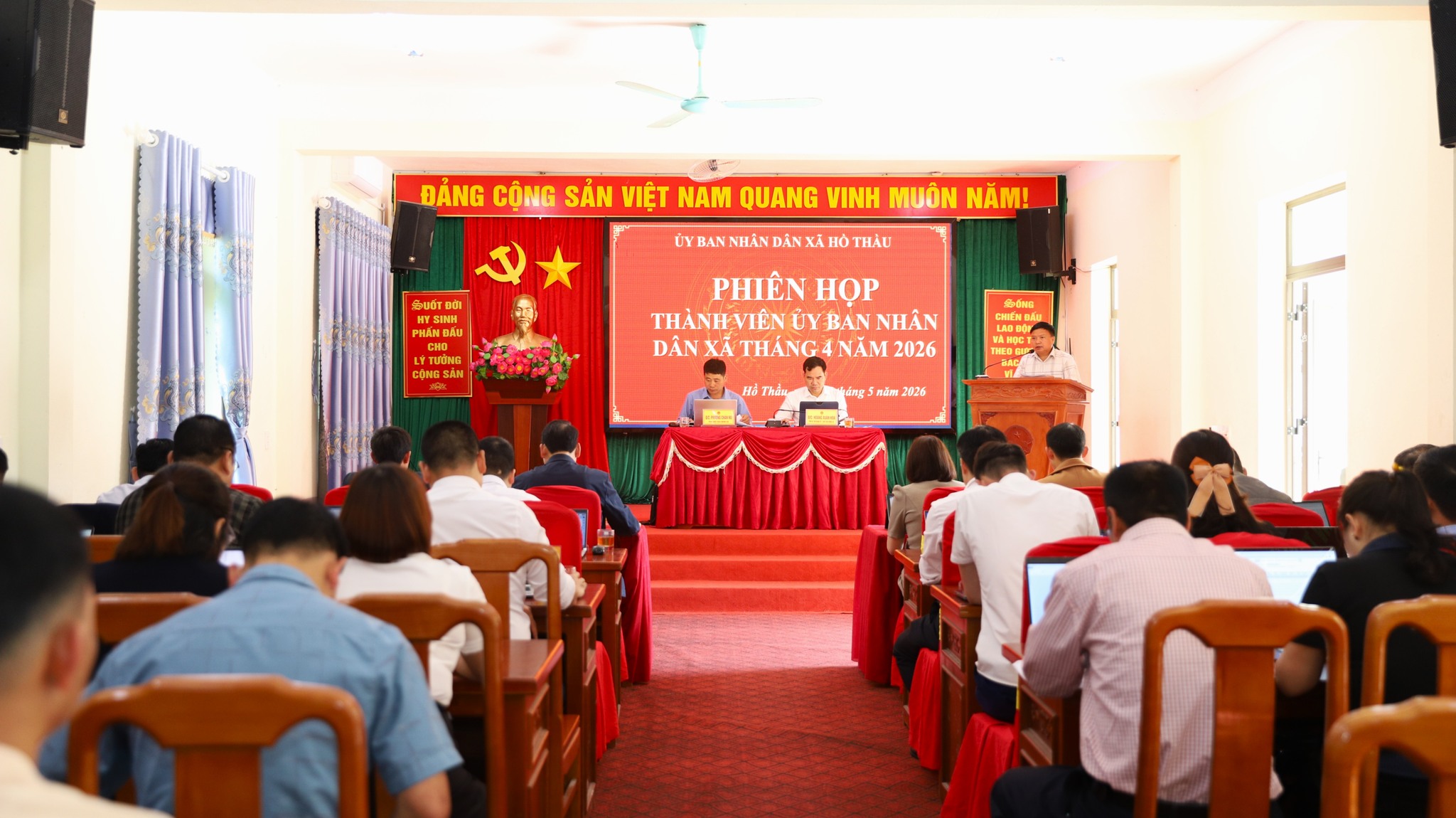 Hồ Thầu tổ chức Phiên họp thành viên UBND xã tháng 4/2026
