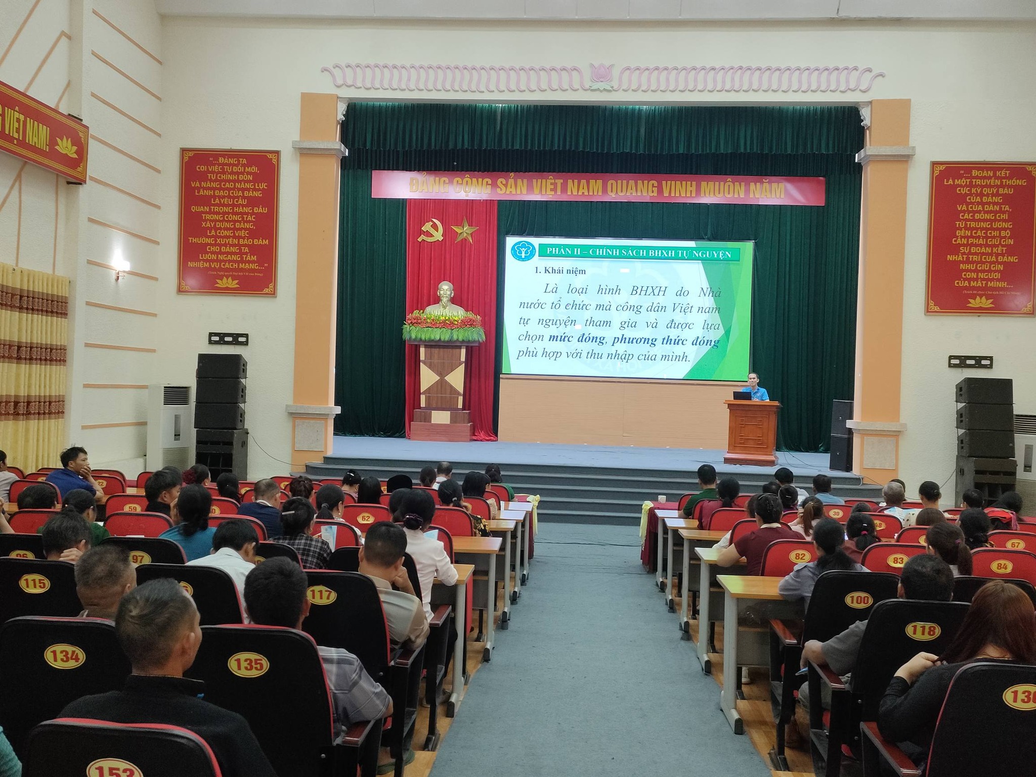 HỘI NÔNG DÂN TỈNH TỔ CHỨC LỚP TUYÊN TRUYỀN, VẬN ĐỘNG HỘI VIÊN NÔNG DÂN THAM GIA VÀ KÝ KẾT SẢN XUẤT, KINH DOANH NÔNG SẢN THỰC PHẨM CHẤT LƯỢNG, AN TOÀN VÌ SỨC KHỎE CỘNG ĐỒNG NĂM 2026, KẾT HỢP TUYÊN TRUYỀN CHÍNH SÁCH BẢO HIỂM XÃ HỘI