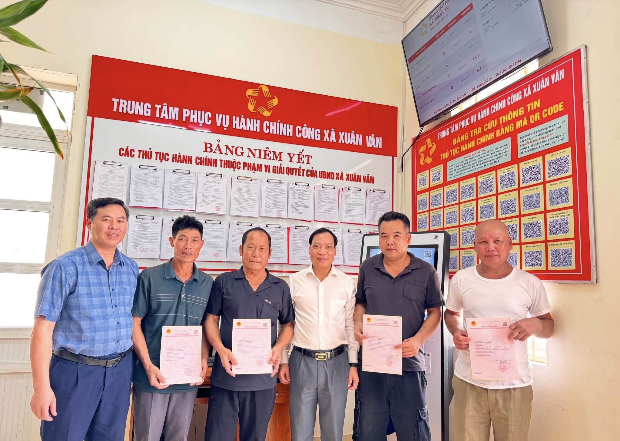 XÃ XUÂN VÂN NỖ LỰC THÁO GỠ KHÓ KHĂN, ĐẨY NHANH TIẾN ĐỘ CẤP GIẤY CHỨNG NHẬN QUYỀN SỬ DỤNG ĐẤT CHO NHÂN DÂN