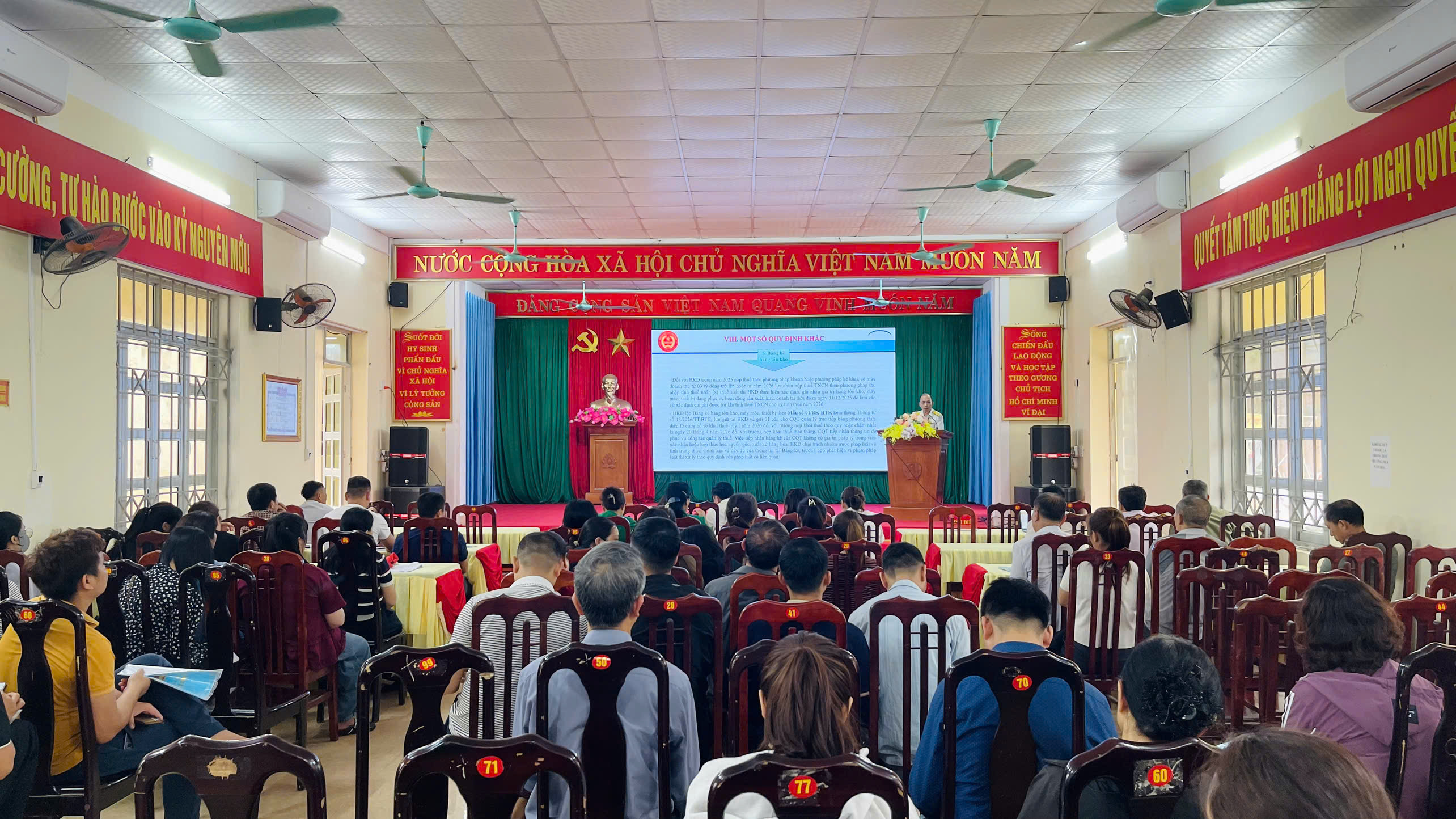 Hội nghị tuyên truyền, hỗ trợ hộ kinh doanh về chính sách thuế mới